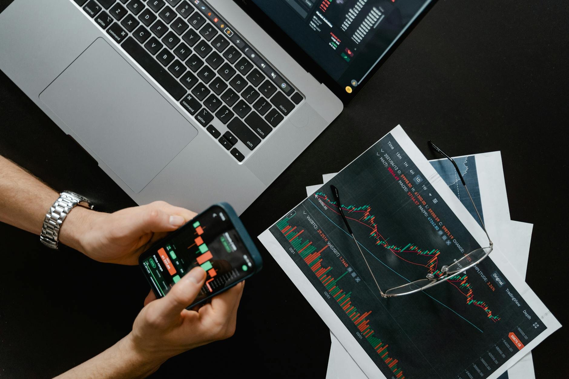 Cách mua chứng khoán Mỹ từ Việt Nam 2026 qua Interactive Brokers eToro và Tikop quốc tế