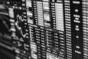 Mua chứng khoán Mỹ từ Việt Nam 2026 — Interactive Brokers, eToro, Tikop quốc tế