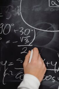 Toán logic và rời rạc tự học 2026 — sách, khoá học miễn phí, lộ trình 6 tháng