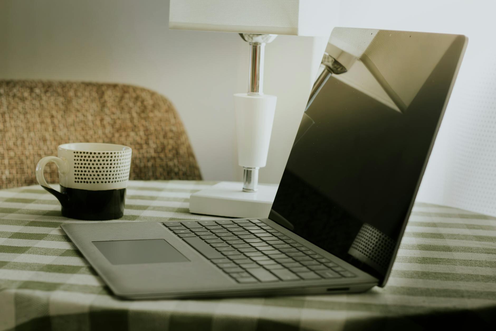 7 cách tăng thu nhập phụ thực tế cho dân văn phòng VN 2026