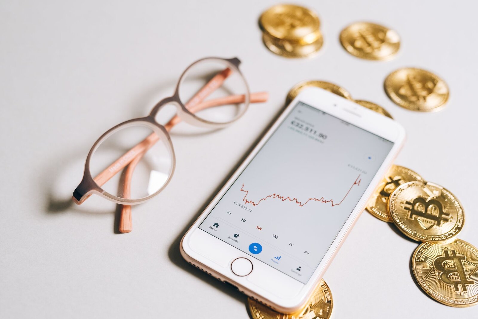 Giao dịch crypto trên sàn ngoại sau 1/9/2026 có bị phạt không
